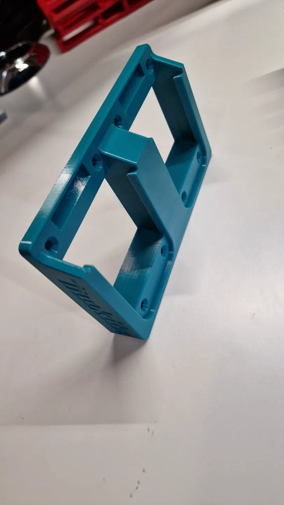 Makita 18V Duo Battery Holder