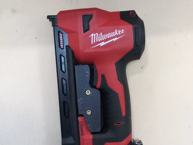 Milwaukee M12 Cable Stapler PACKOUT Wall Hanger